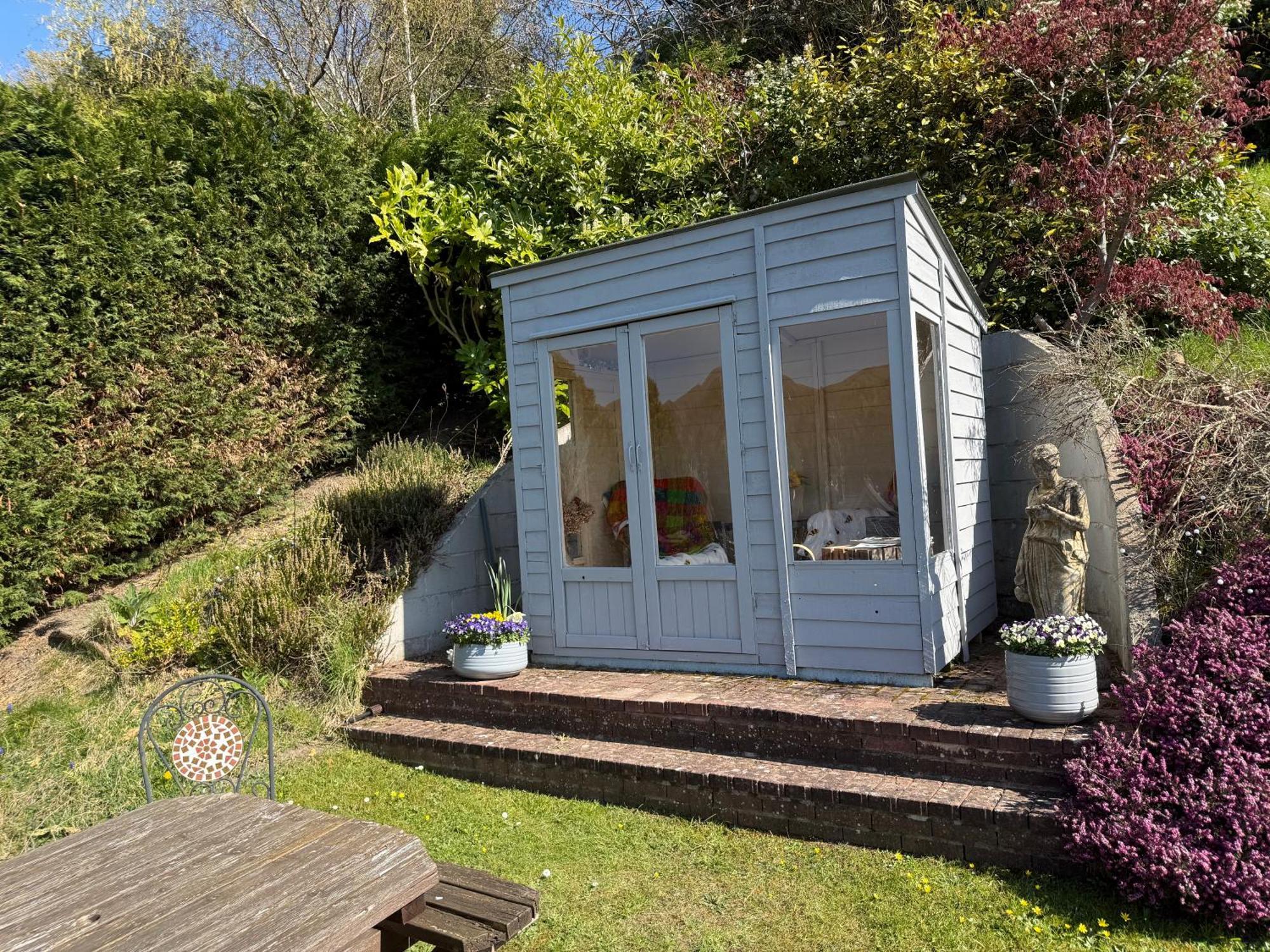 Hilltop Hut Church Stretton Exterior photo